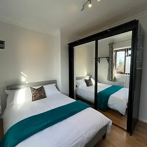 apt-charlton-greenwich-service.cambridgehotelsuk.com/